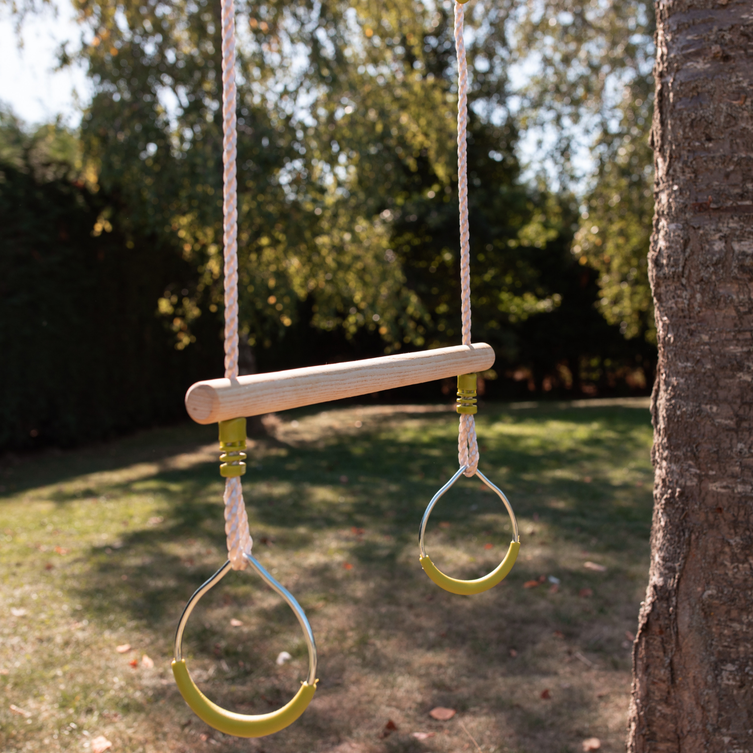 Concreet Ondenkbaar Motivatie Houten trapeze met een paar metalen ringen voor swingsets van 2 tot 2,